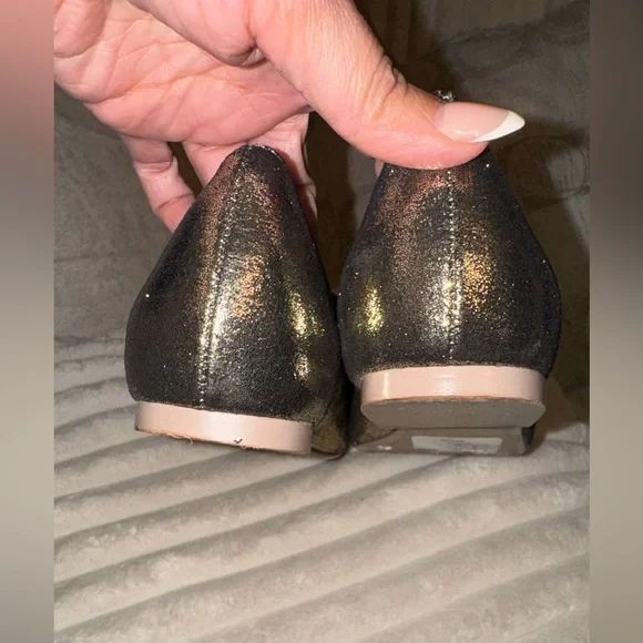 Ava & Aiden Gold Bow Flats - Picture 2 of 12